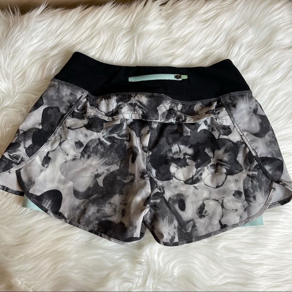 MPG SPORTS floral double layer athletic shorts with back zip pocket XS - Picture 3 of 6